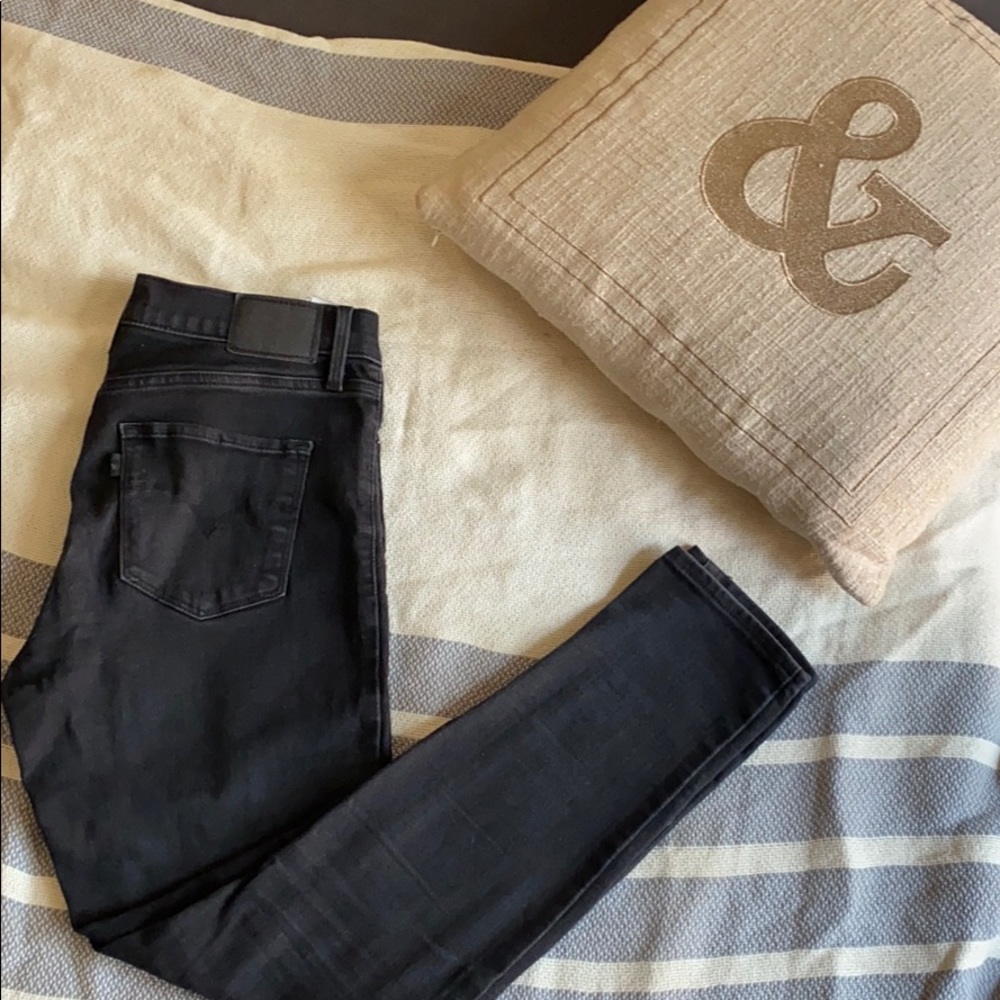 Levi’s 311 Shaping Skinny Black Jeans W27 L28